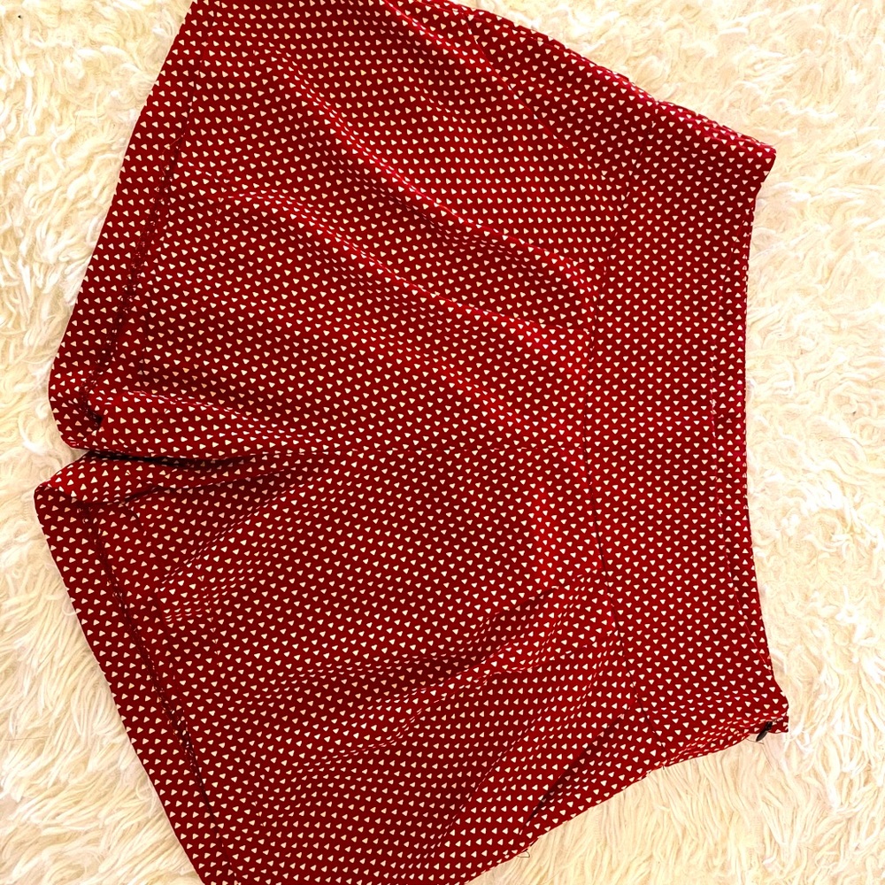 Unique shorts with pockets
